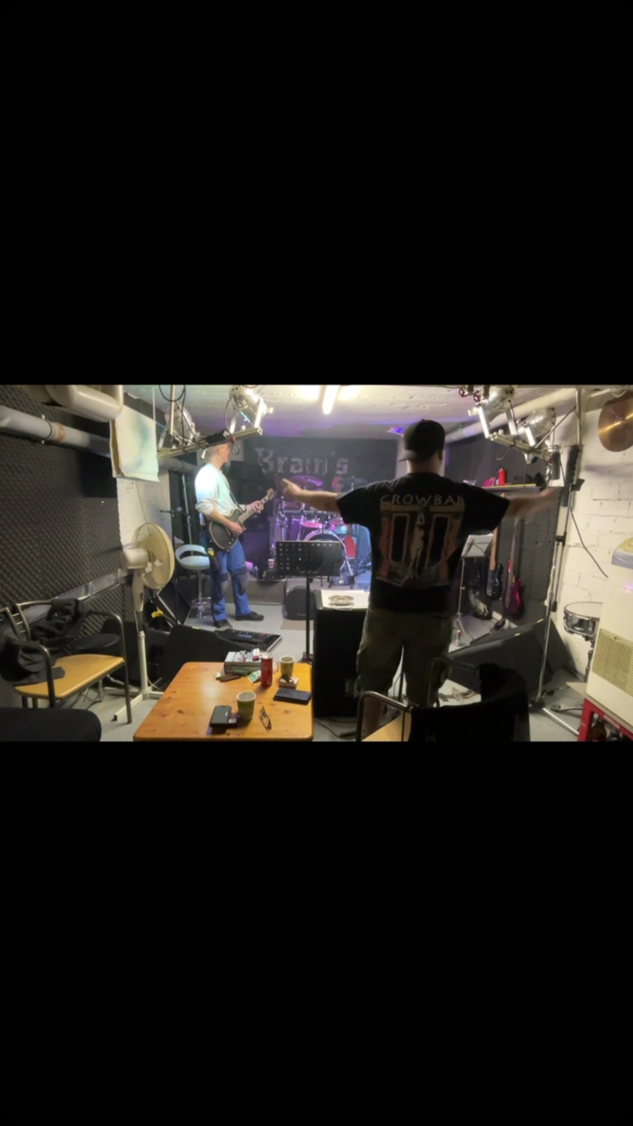 Wir von Brain’s Corner wünschen euch allen einen ruhigen 2 Advent.
Das komplette Video könnt ihr auf unseren YouTube Kanal anschauen.
https://youtube.com/@brainscorner2406?si=FI9MXH7hgqPeh1Fa